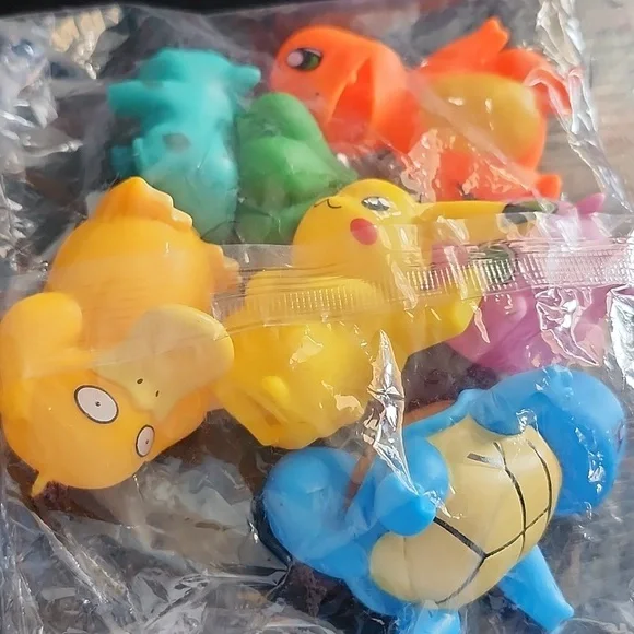 Pokemon Vinyl Figures (Set of 6) - Picture 3 of 3
